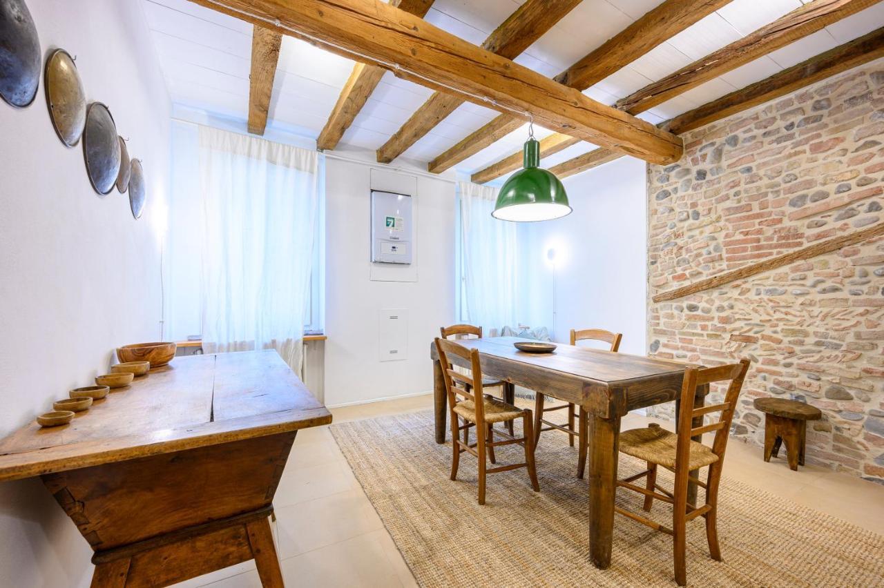 Skylight Duplex In Historic Center Apartment *